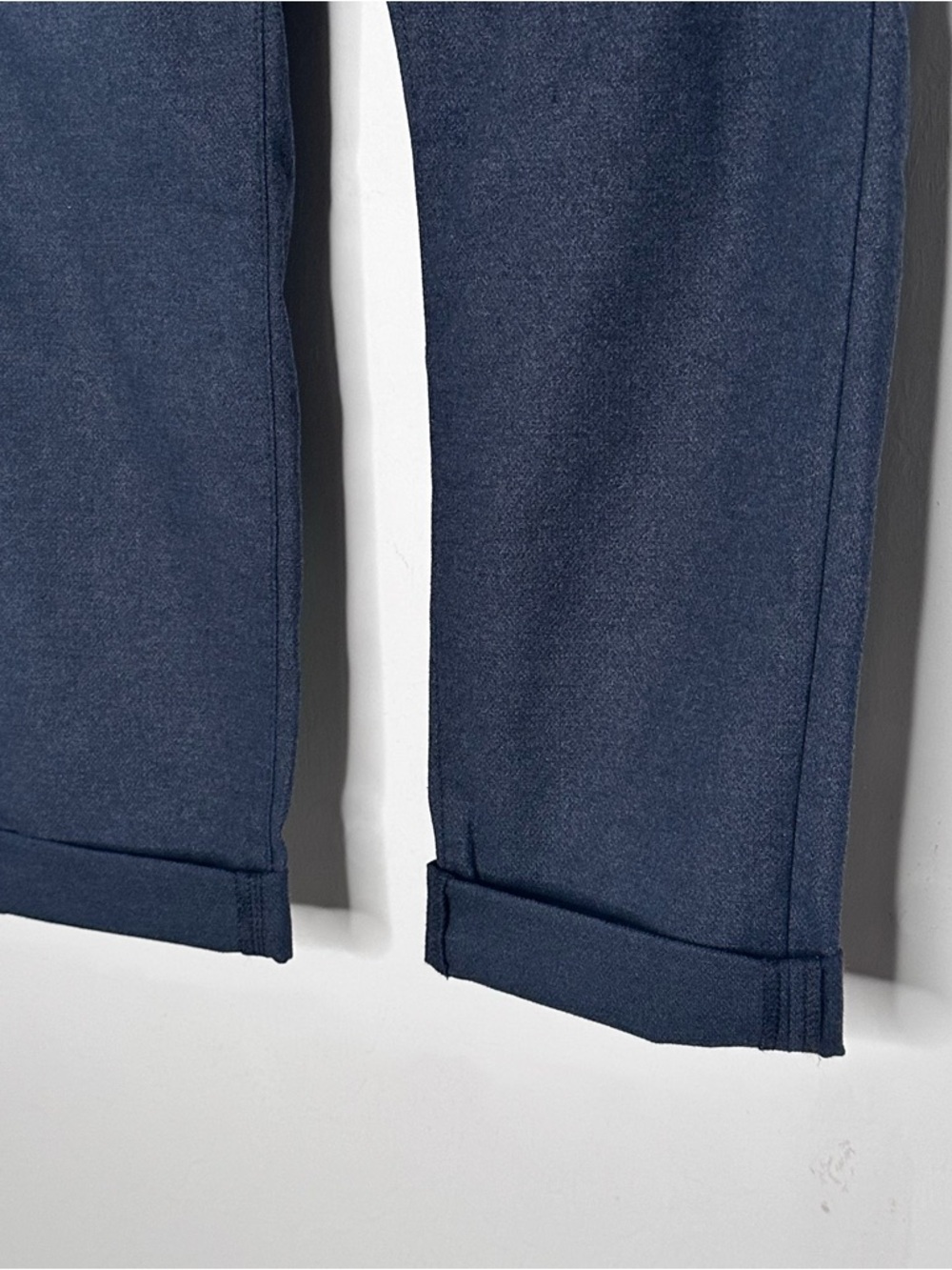 New! AG The Caden Tailored Trouser Color:GPOW 27 - Picture 4 of 9